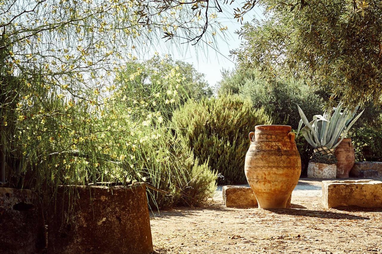 Nikolaou Art Residence Aegina Buitenkant foto