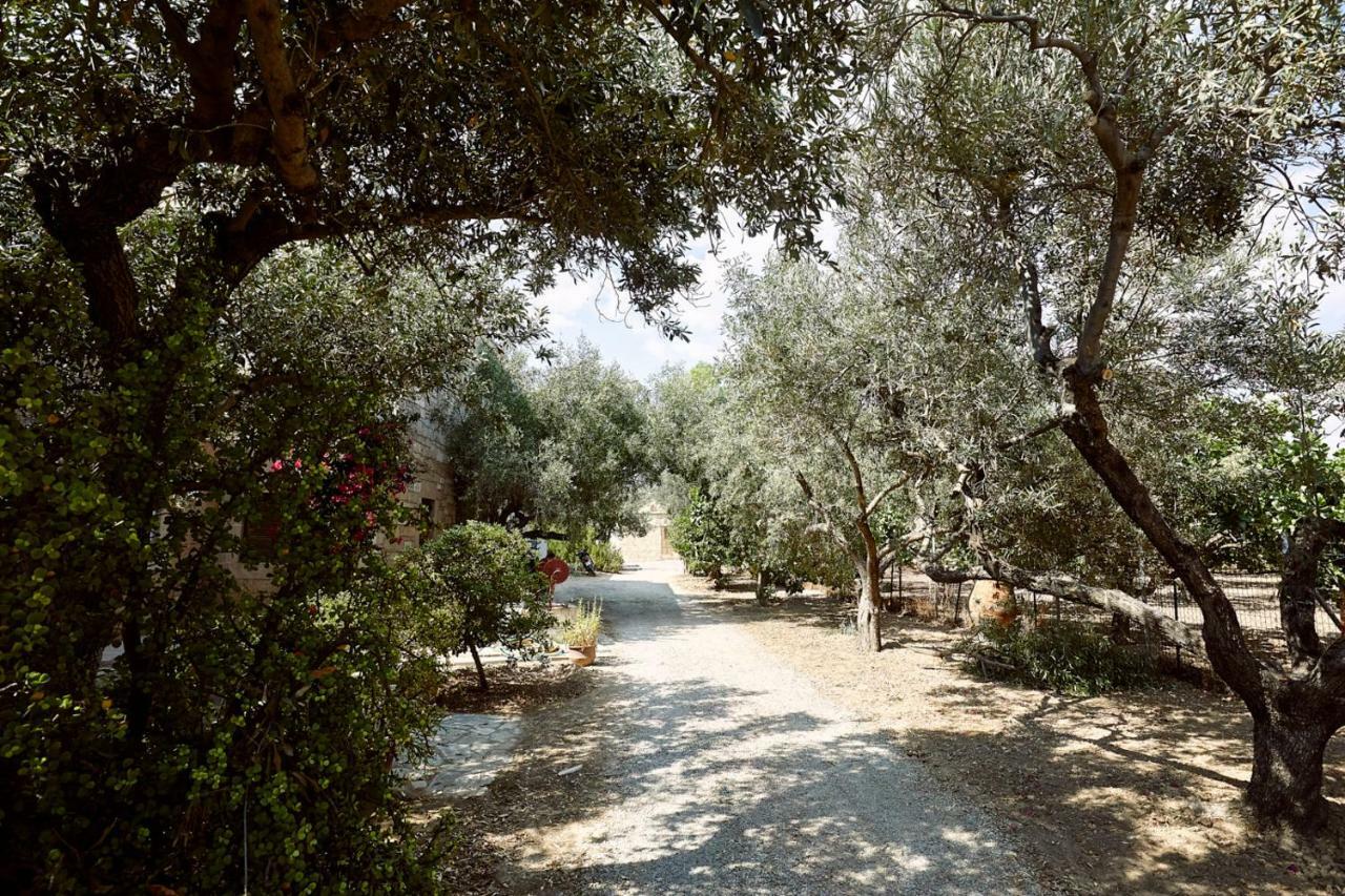 Nikolaou Art Residence Aegina Buitenkant foto