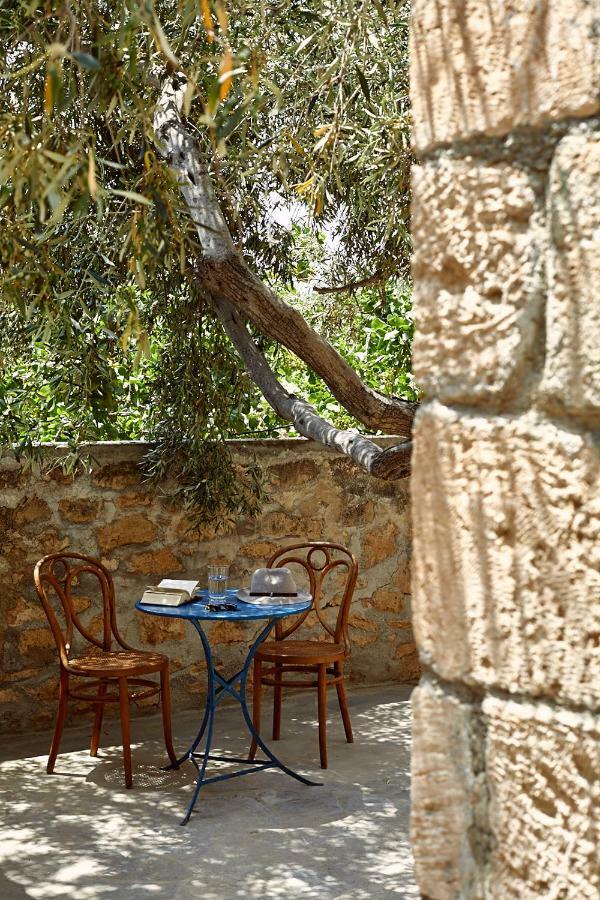 Nikolaou Art Residence Aegina Buitenkant foto