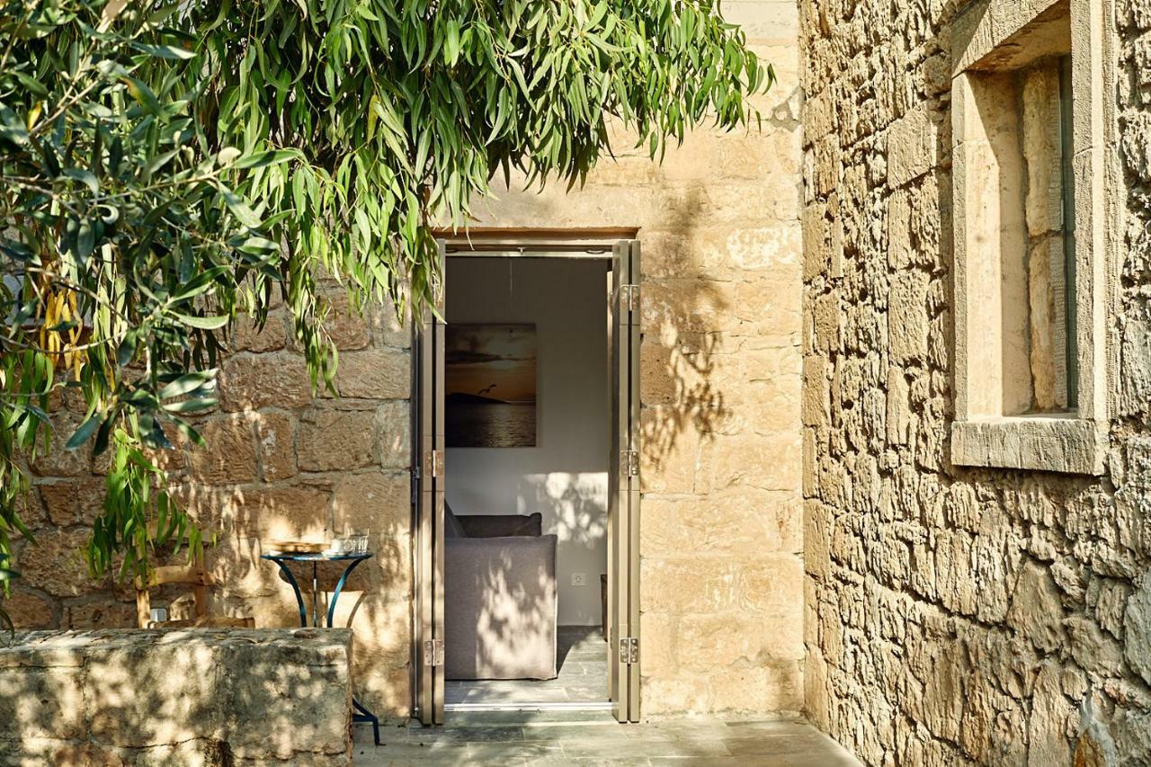 Nikolaou Art Residence Aegina Buitenkant foto